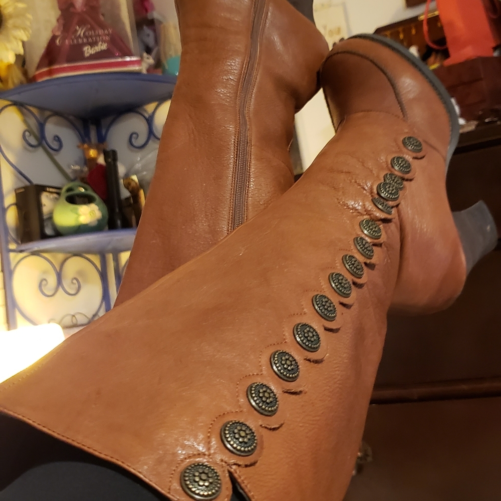 Crown vintage leather brown boots